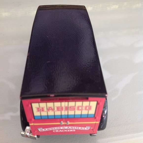 Nabisco Barnum's Animal Crackers  Limited Edition Truck Bank - Picture 4 of 6